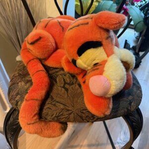 Vintage Tigger Plush Disney Jumbo Lounging Stuffed Animal Winnie Pooh